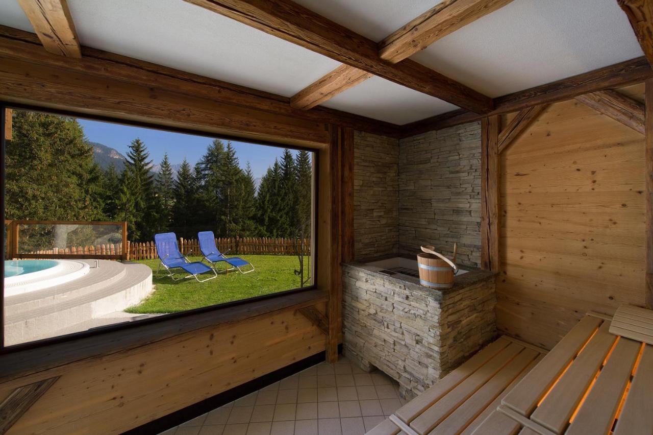 Hotel Gran Mugon Vigo di Fassa Exterior photo